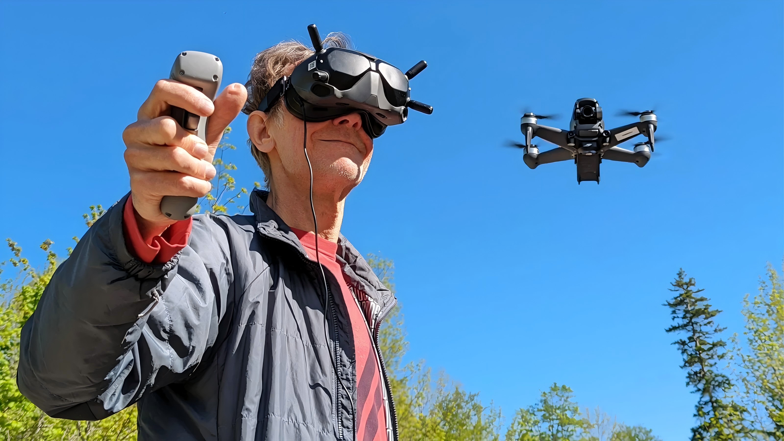 Les millisecondes comptent : comment l'optique spécialisée dans le FPV minimise la latence et affine les visuels à grande vitesse